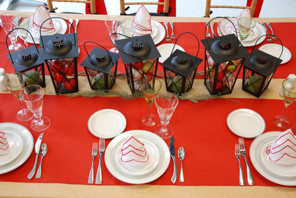 red christmas table with lanterns