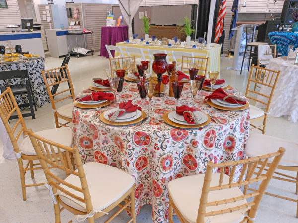 red tablescape